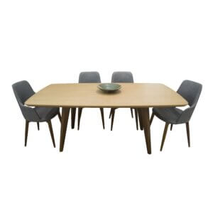Mesa comedor de diseño en madera